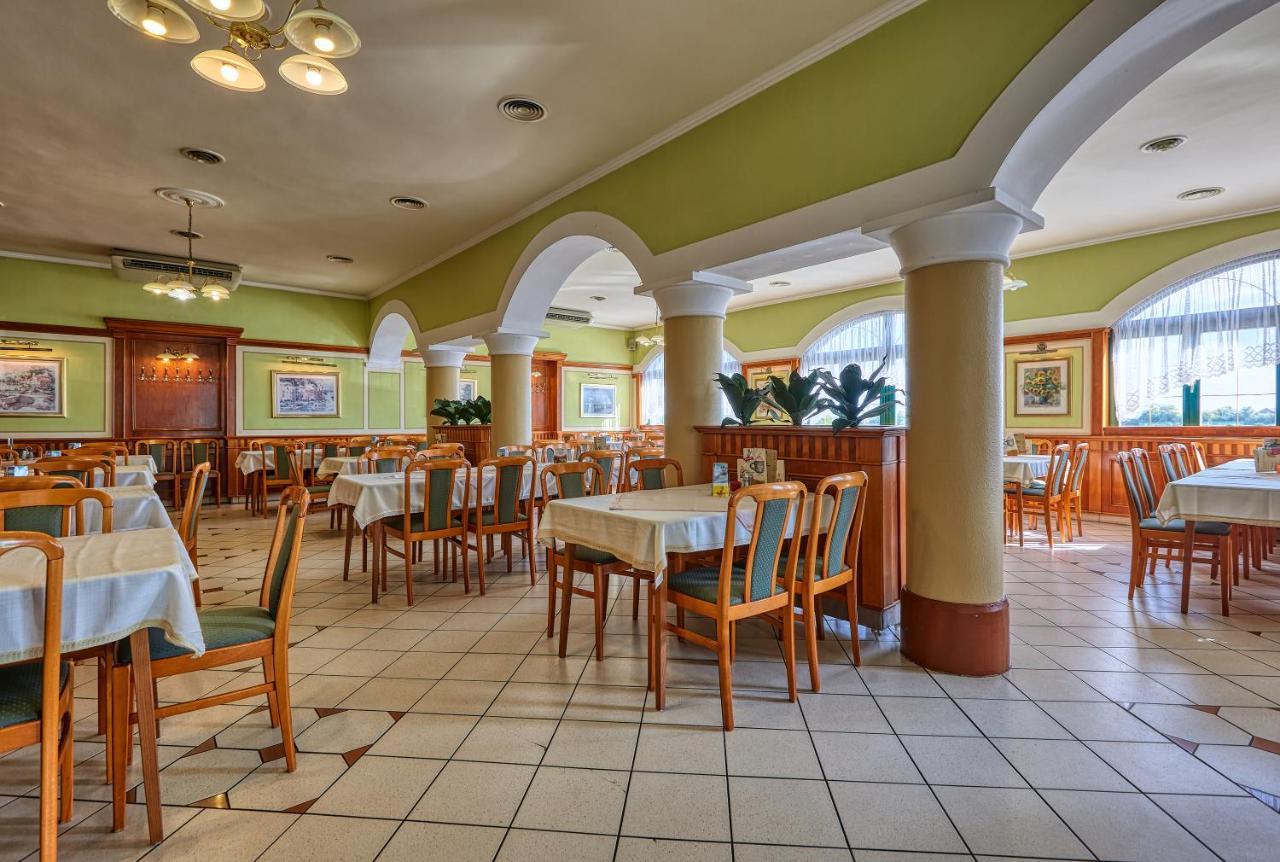 Tercia Kophaza Panzio B Bed & Breakfast Exterior photo